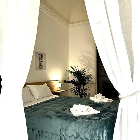Pupi 93 Bed & Breakfast Palermo