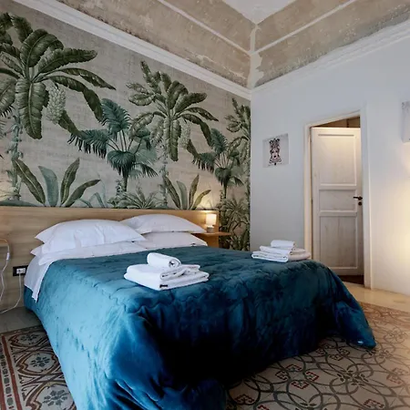 Pupi 93 Bed & Breakfast 2*